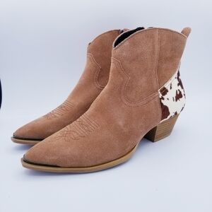 Dingo Suede Ankle Boots w/Calf Hair - Buck the Rules - size 9